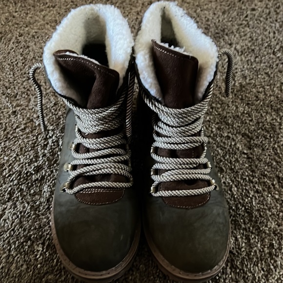 Hunter green 🥾  boots !! - Picture 8 of 8